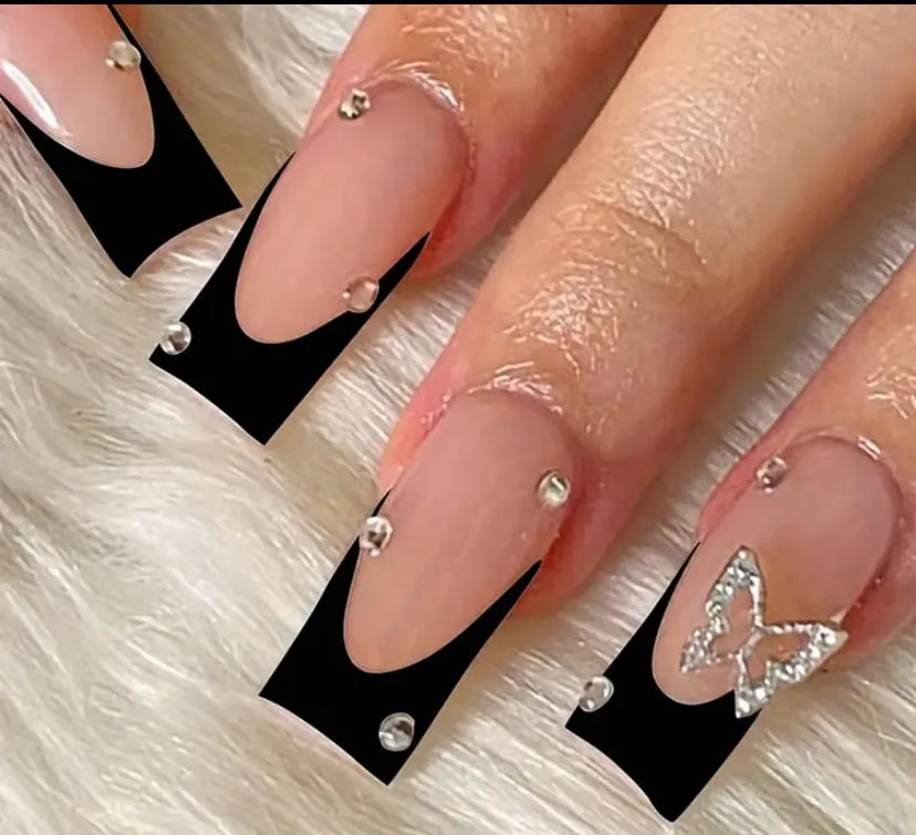 Pretty Nails: Black Tails