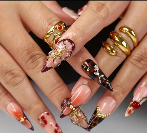 Pretty Nails: Grown