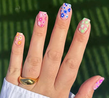 Load image into Gallery viewer, Pretty Nails: Flower Girl