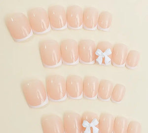 Pretty Nails: Bowed