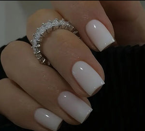 Pretty Nails: Milky White