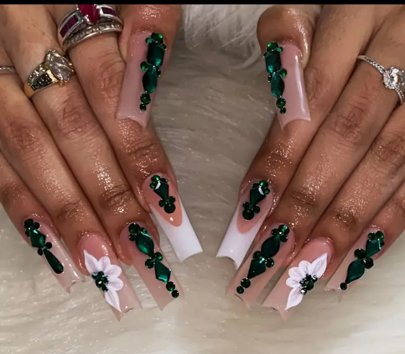 Pretty Nails: Eternal