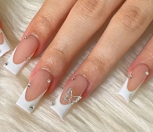 Pretty Nails: White Tails