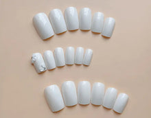 Load image into Gallery viewer, Pretty Nails: Dovey