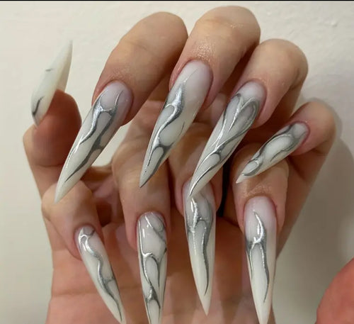 Pretty Nails: Storm