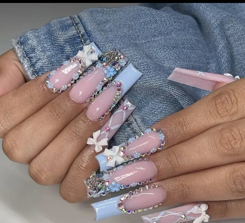 Pretty Nails: Blue Crush