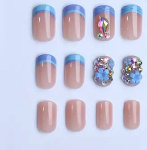 Pretty Nails: Blues