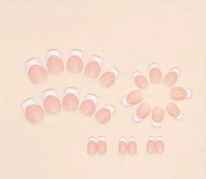 Pretty Nails: Classic French