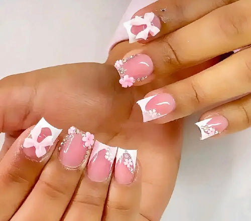 Pretty Nails: Bow and Diamonds