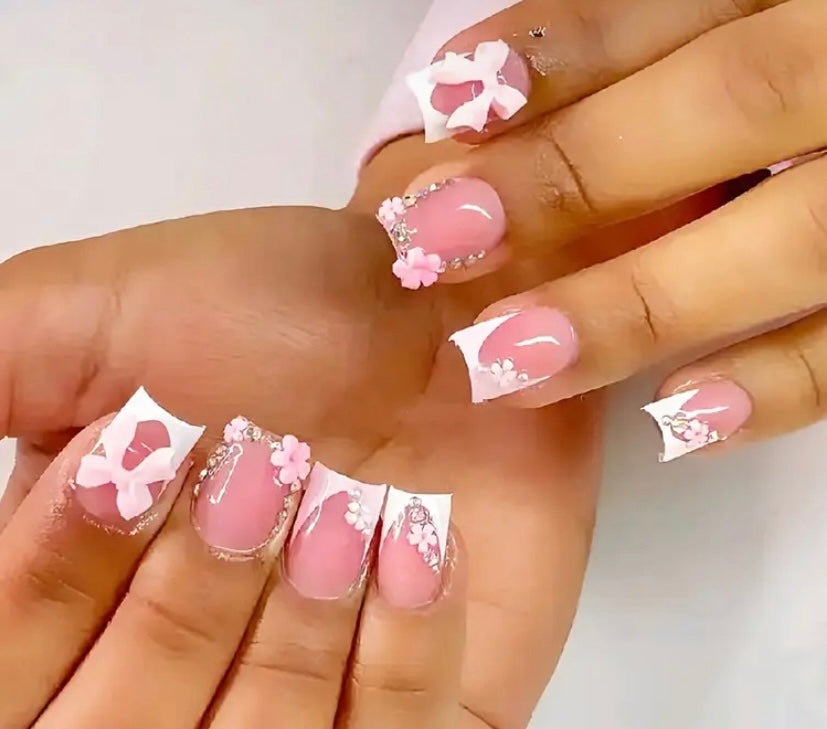 Pretty Nails: Bow and Diamonds