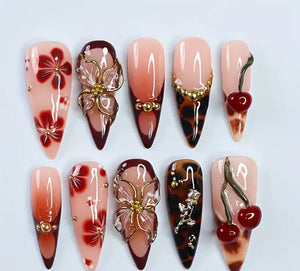 Pretty Nails: Grown