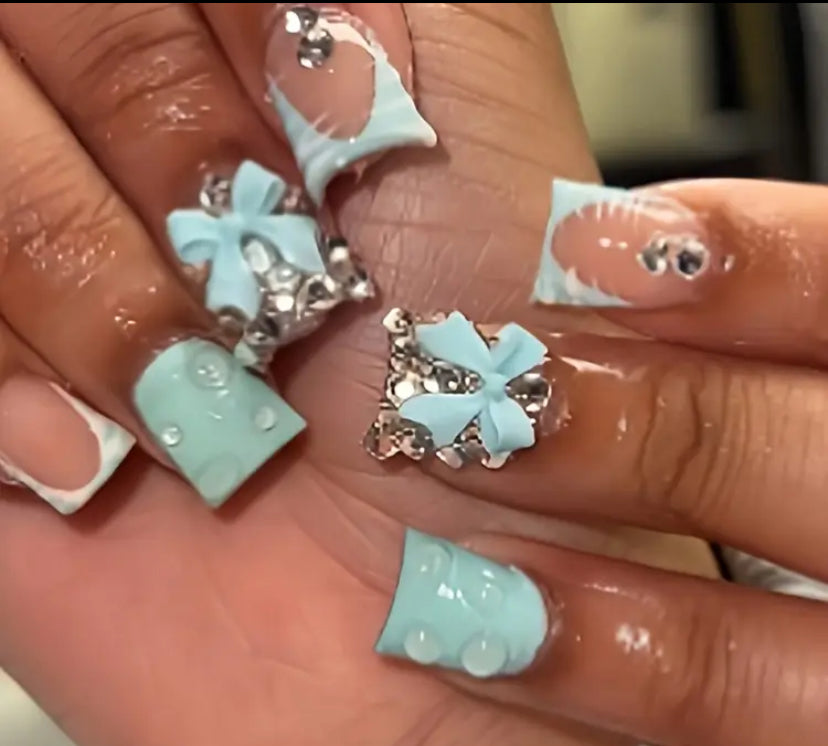Pretty Nails: Blue Ribbon Winner