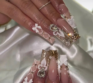 Pretty Nails: Tied Up Royals