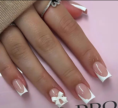 Pretty Nails: Bowed