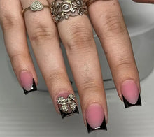 Load image into Gallery viewer, Pretty Nail: Blacked