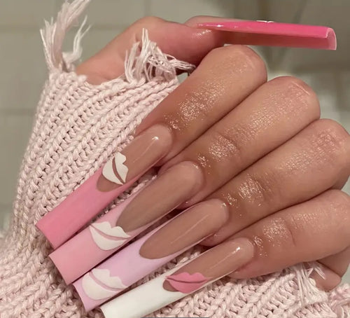 Pretty Nails: Kissy Face Extendo