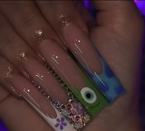 Pretty Nails: Monsters